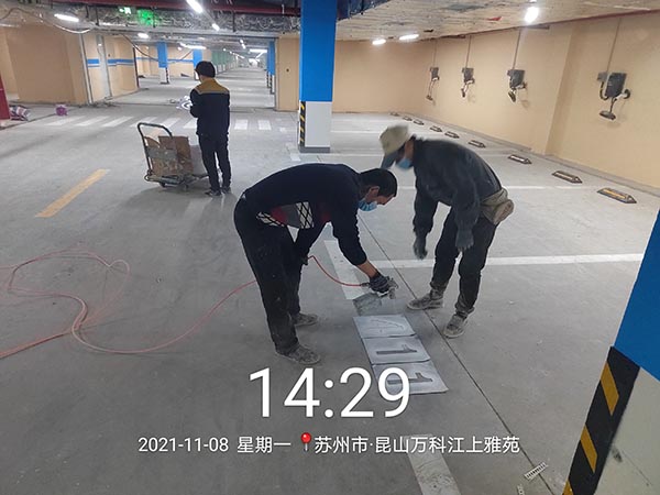 道路劃線，車位劃線，停車位劃線