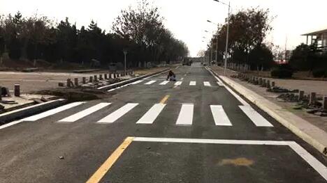 在蘇州道路劃線施工中如何繪制不同類型的道路劃線？