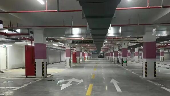 蘇州道路劃線分析，環(huán)氧地坪施工時地面油漬污垢解決的方法？