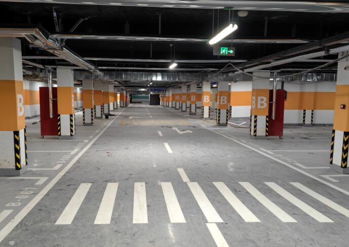 在南京做停車場劃線的時候有哪些步驟？飛揚專業(yè)劃線多年