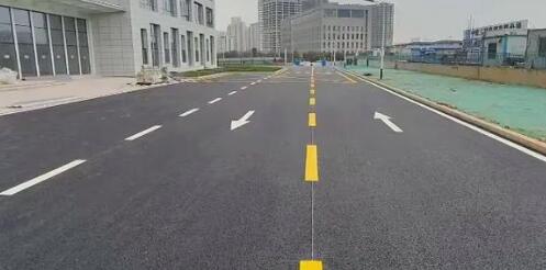 蘇州工廠劃線選專業(yè)團(tuán)隊，抗壓耐磨有保障
